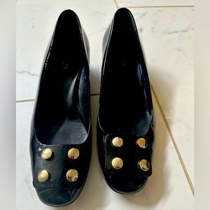 Gucci Patent Leather Black Pumps with Gold Buttons Size EU 39.5 - EUC